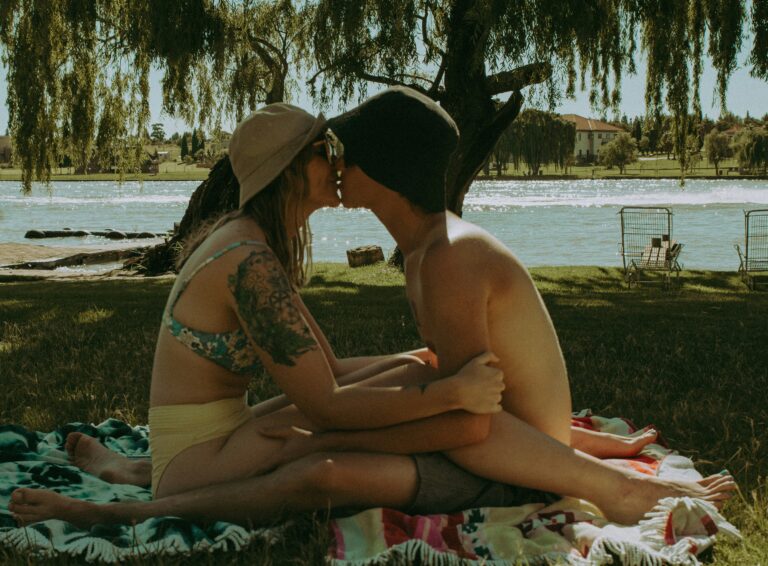 ‚Kiss of the Spider Woman‘ přináší nový pohled na queer lásku